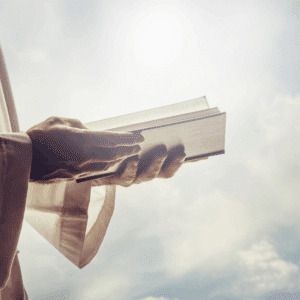 Descubre la Biblia en tu celular.